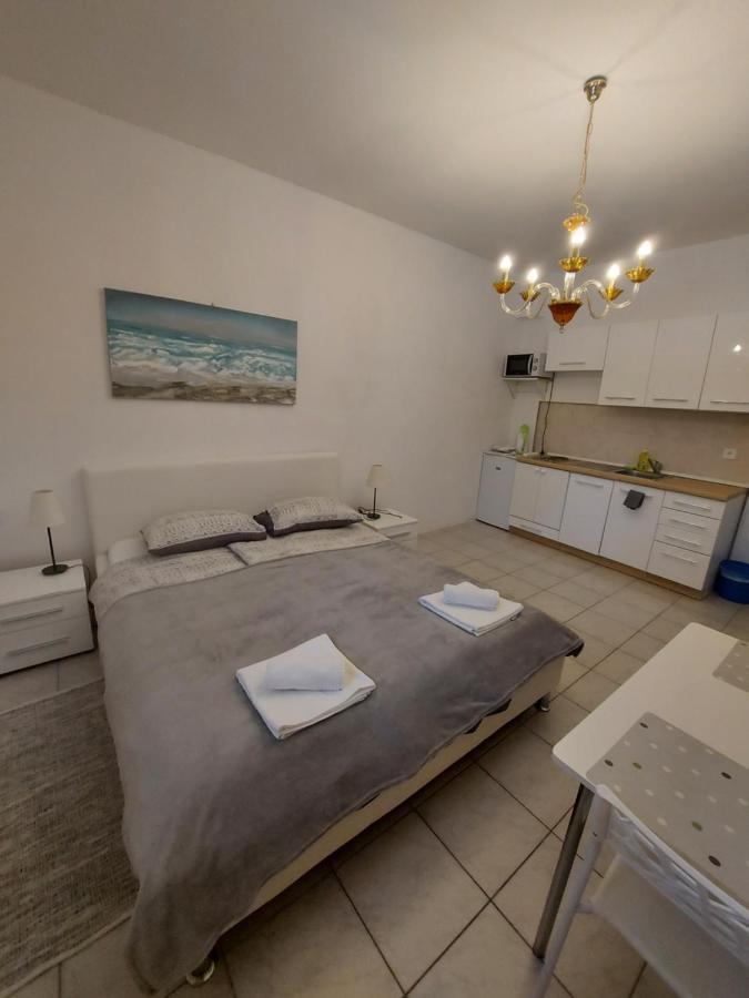 Apartma Ana & Mia